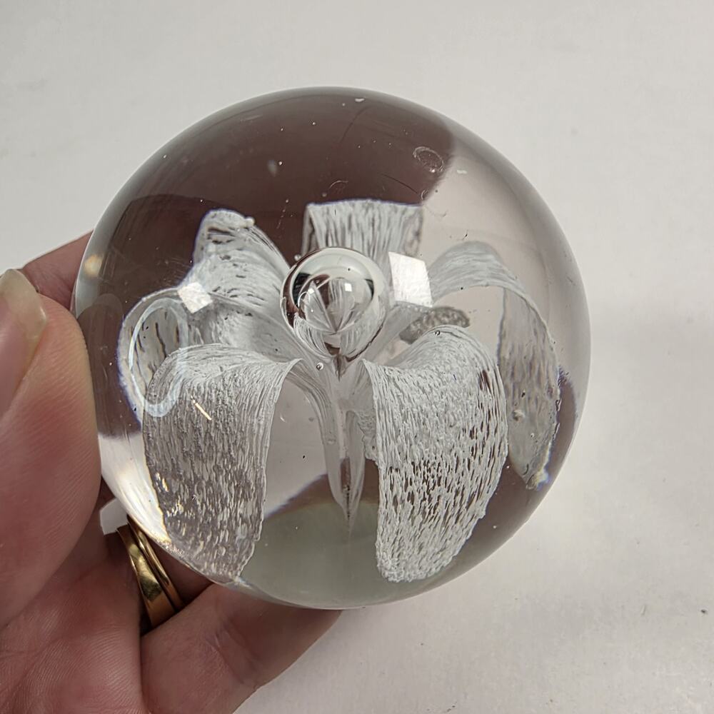 Art Glass Paperweight In Clear with White Flower unsigned desk decorative piece